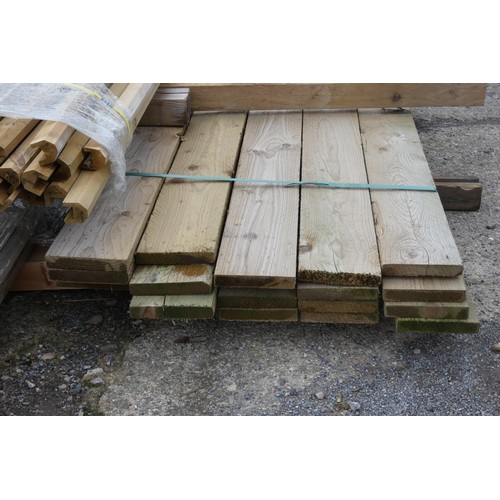 6133 - A quantity of timber measuring approx 16cm x 3cm x 455cm long - Bottom stack