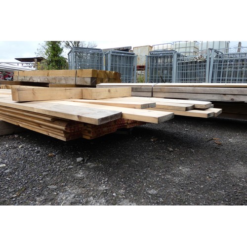 6139 - A quantity of timber comprising of 12.5cm x 2 cm and 10cm x 1.5cm, lengths vary up to approx 450cm l... 