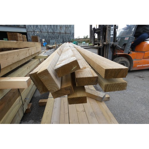 6144 - 8 x lengths of timber comprising of 9cm x 4cm, lengths vary up to approx 480cm long - Top stack