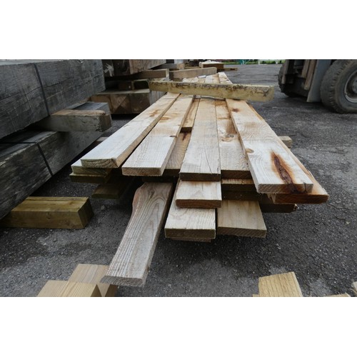 6147 - 30 + lengths of timber comprising of 10cm x 3cm, lengths vary up to approx 360cm long -  Bottom stac... 