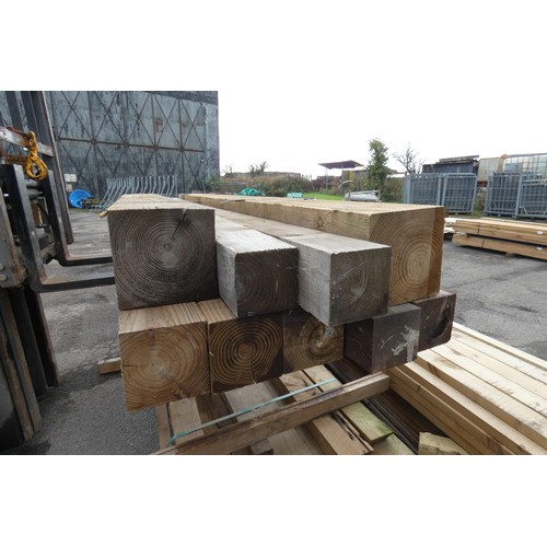 6158 - 9 x various wooden posts comprising of 20cm x 20cm, 12.5cm x 12.5cm and 15cm x 15cm, lengths vary up... 