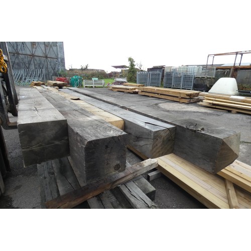 6160 - 5 x various wooden posts to include 22cm x 22cm, 17cm x 17cm, 18cm x 18cm etc, lengths vary up to ap... 