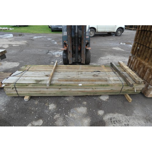 6169 - 115+ lengths of timber each measuring approx 12.5cm x 2.5cm x 300cm long - Bottom stack