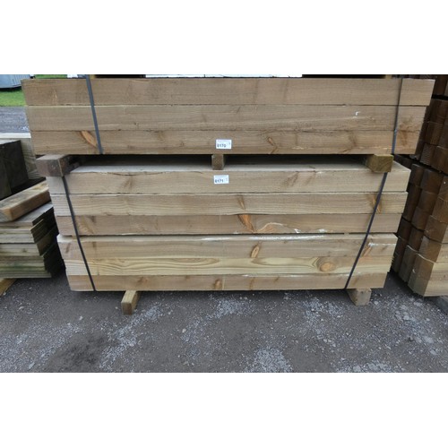 6171 - 66 x wooden posts each measuring approx 10cm x 10cm x 164cm long - Bottom stack