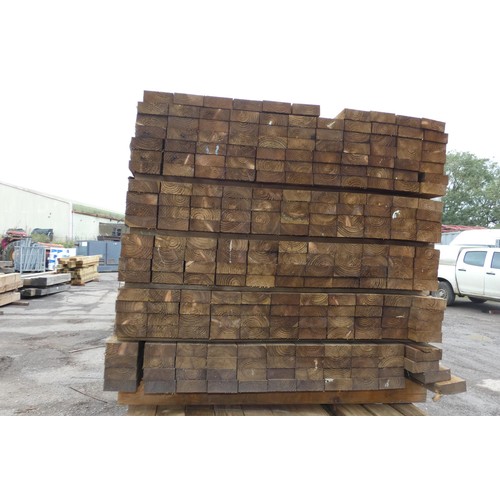 6177 - 252 x lengths of timber each measuring approx 10cm x 3.8cm x 170cm long -  Top stack