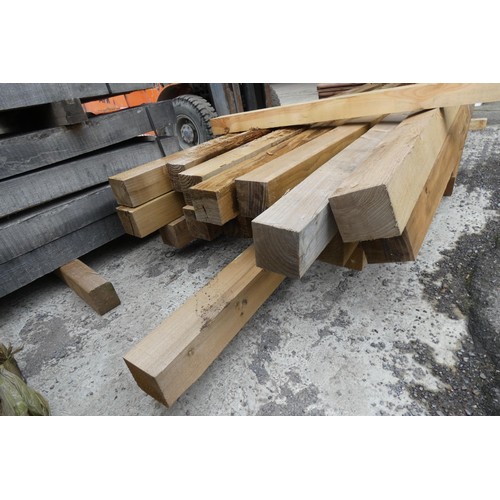 6181 - 20 x wooden posts comprising of mostly 10cm x 10cm, lengths vary up to approx 300cm long - Bottom st... 