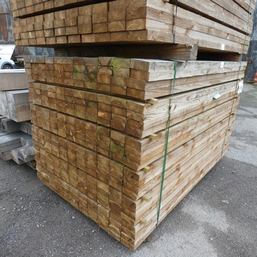 6185 - 264 x lengths of timber each measuring approx 10cm x 3.8cm x 170cm long - Bottom stack