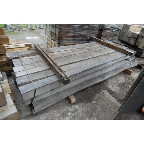 6190 - 16 x oak sleepers each measuring approx 20cm x 10cm, lengths vary up to approx 240cm long - Bottom s... 