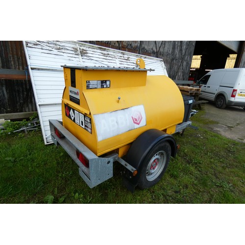 6098 - 1 x single axle, braked trailer by Western International with a 500 litre metal fuel bowser mounted ... 