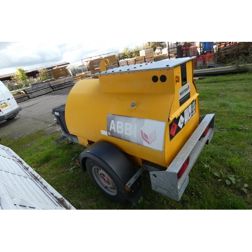 6098 - 1 x single axle, braked trailer by Western International with a 500 litre metal fuel bowser mounted ... 