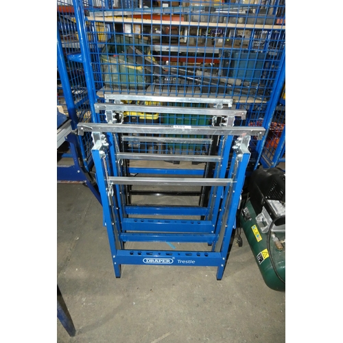 5309 - 2 x Draper blue metal adjustable trestles and 1 x Powerfix black metal adjustable trestle