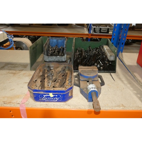 5352 - 1 x Record drilling vice 4 inch and a quantity of various drill bits