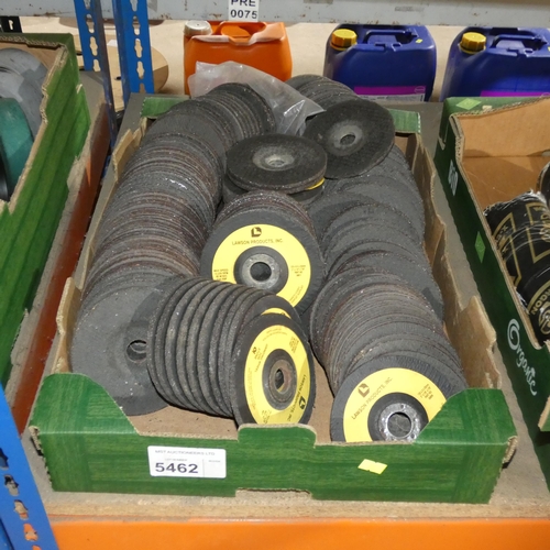 5462 - 1 box containing a quantity of grinding / cutting discs 125mm