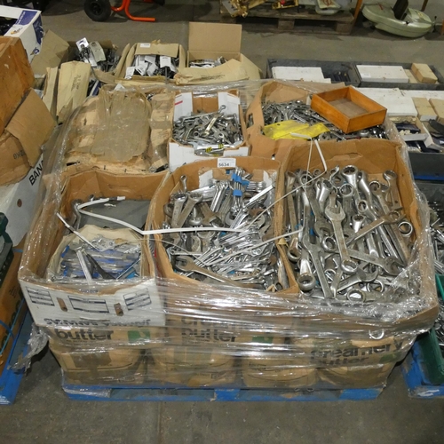 5634 - 1 pallet containing a large quantity of various spanners