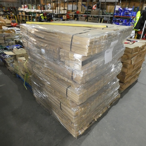 5638 - 1 pallet containing a large quantity of 120cm spirit levels