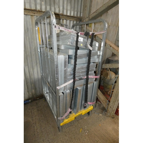 5678 - A quantity of approx 30 x metal trays each approx 74 x 45 x 5cm deep