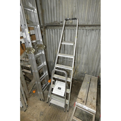 5691 - 2 x aluminium folding step ladders (1 is small)