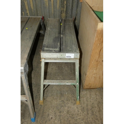 5694 - 1 x aluminium hop up step with folding legs - step is approx 30 x 70cm