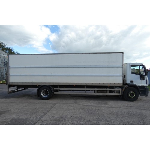 4 - Iveco Eurocargo ML180E25 MY 2008 18ton Box Lorry Euro 5, White, Reg: WA09 BDE, 30/09/2009, Diesel 58... 