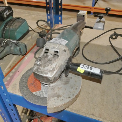 5359 - 1 x Makita 230mm angle grinder 240v