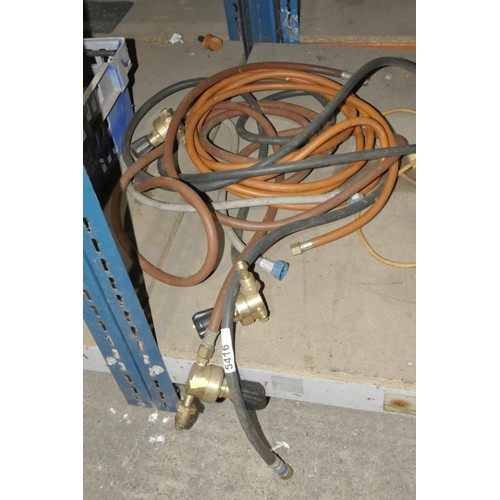 5416 - A quantity of welding gas hose and gauges