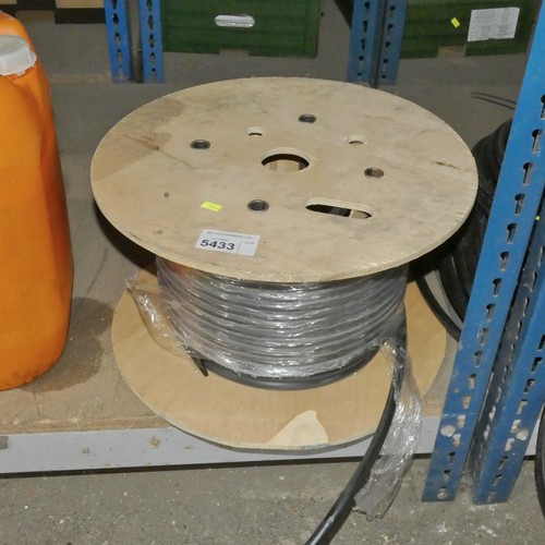 5433 - 1 x drum containing a length of armoured electric cable - No length or other details visible