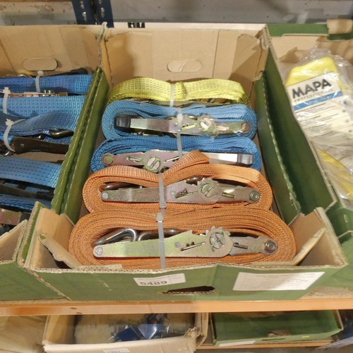 5489 - 1 box containing 5 x multi coloured ratchet straps