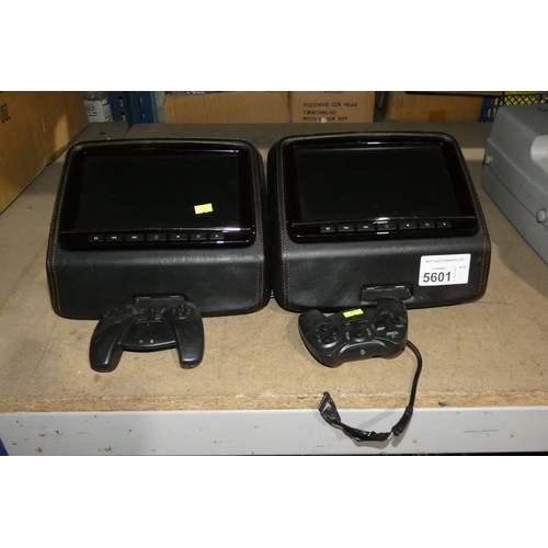 5601 - 2 x auto head rest 9 inch screens with remote controls