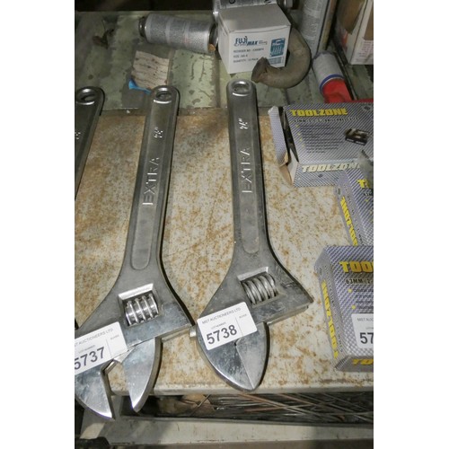 5738 - 1 x Extra 24inch adjustable wrench