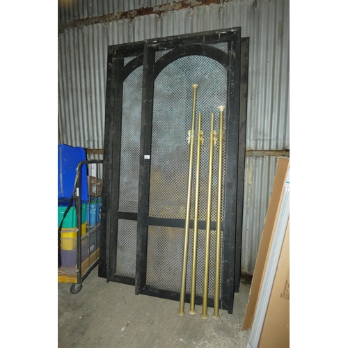 5826 - 4 x large black painted wood / decorative metal mesh screens, all four screens approx 294cm high (wi... 