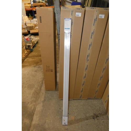 5829 - 1 box containing 12 x Megaman Malo LED batten lights 3000k / 240v / 1500mm long