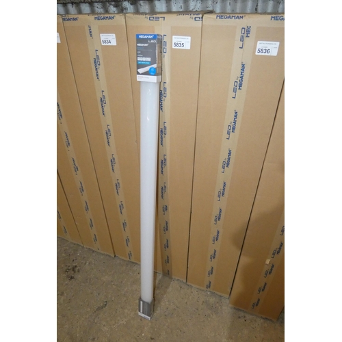 5835 - 1 box containing 12 x Megaman Malo LED batten lights 3000k / 240v / 1500mm long