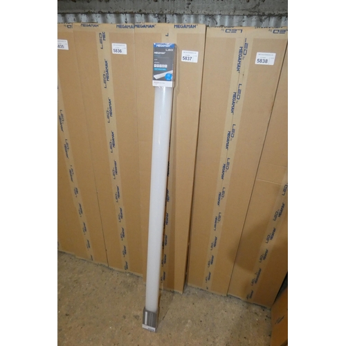 5837 - 1 box containing 12 x Megaman Malo LED batten lights 3000k / 240v / 1500mm long