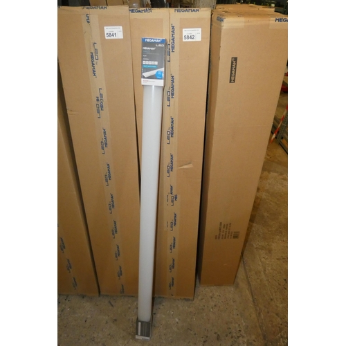 5842 - 1 box containing 12 x Megaman Malo LED batten lights 3000k / 240v / 1500mm long