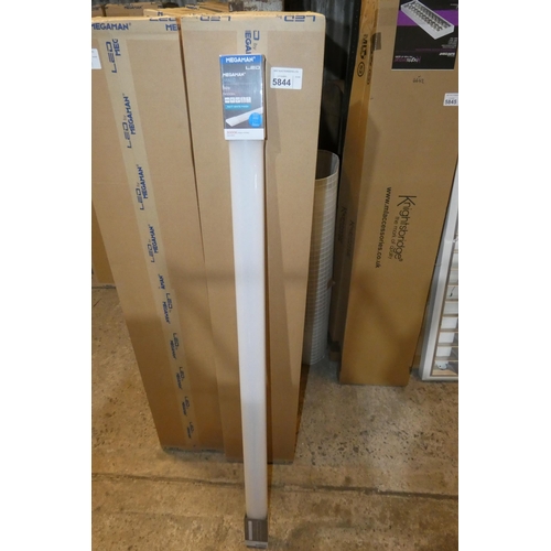 5844 - 1 box containing 12 x Megaman Malo LED batten lights 3000k / 240v / 1500mm long