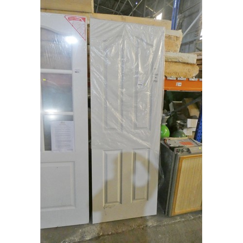 5818 - 1 x white door approx 710 x 1981mm