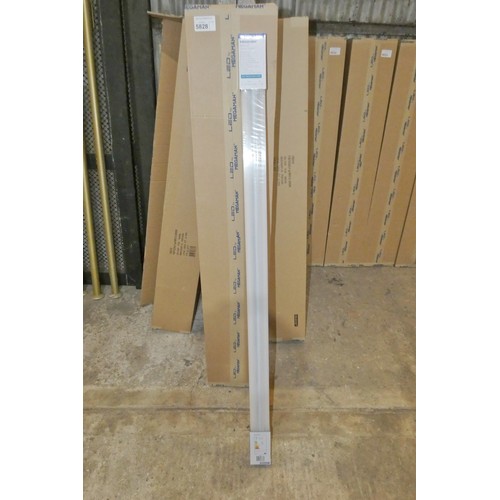 5828 - 1 box containing 12 x Megaman Malo LED batten lights 3000k / 240v / 1500mm long