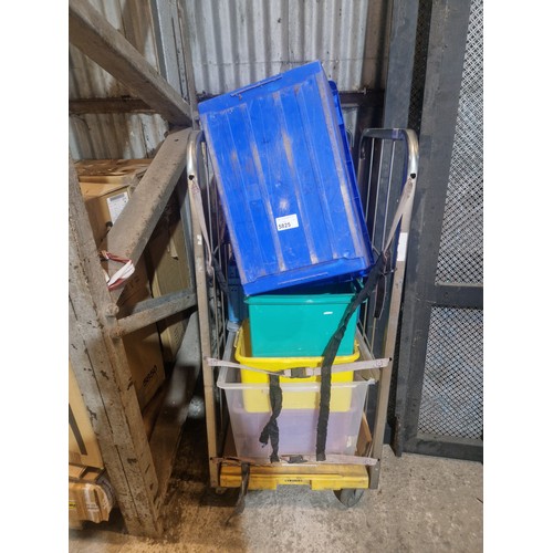 5825 - A quantity of various plastic boxes / crates. Contents of 1 wheeled cage which is not included