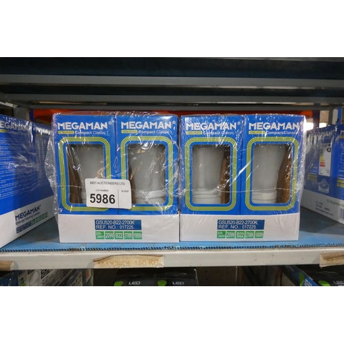 5986 - 20 x Megaman GSU520 Compact Classic 1 B22 light bulbs