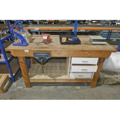 5920 - 1 x wooden work bench with a Record wood workers vice fitted approx 183 x 72 x 94cm high