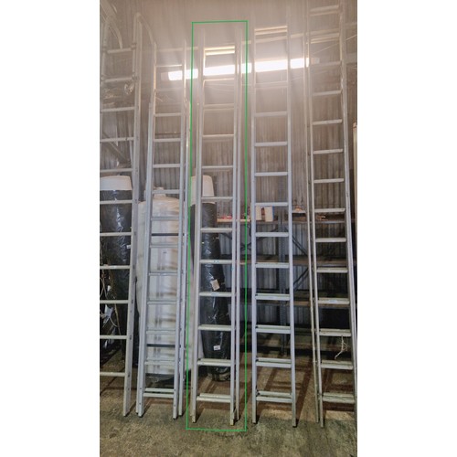 6042 - A Lyte double extending aluminium ladder (2 x 12 rung)