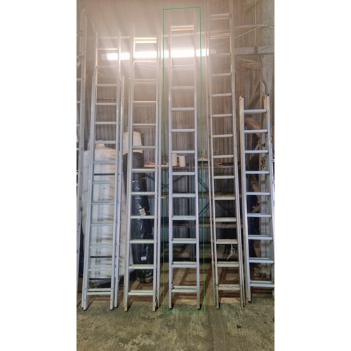 6043 - A Supersilver double extending aluminium ladder (2 x 13 rung)