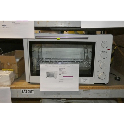 192 - 1 x Igenix 60L electric table top mini oven RRP £126