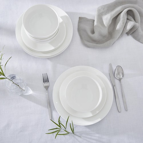 271 - A Royal Worcester Serendipity white coupe 12 piece dinner set RRP £109