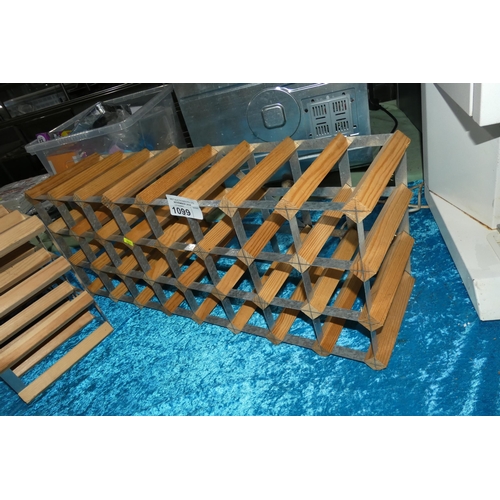 1099 - A 32 wine bottle rack