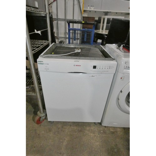 1278 - An under counter dishwasher by Bosch type Avantixx, top missing - trade