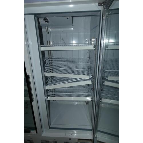 1175 - A commercial double door display fridge by Polae type GH507-02 approx 140x200x73cm - trade - Tested ... 