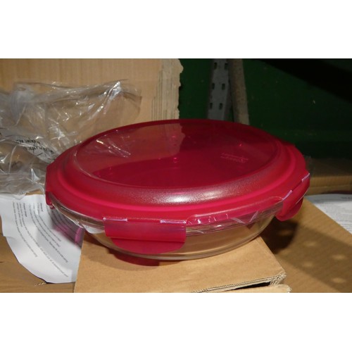 1075 - 2 glass air tight oven dishes, food containers