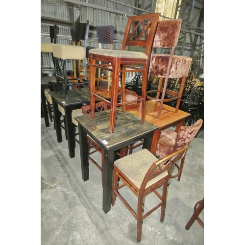 1326 - A tall square wooden restaurant/pub type table with 3 upholstered tall dining stools with back rests