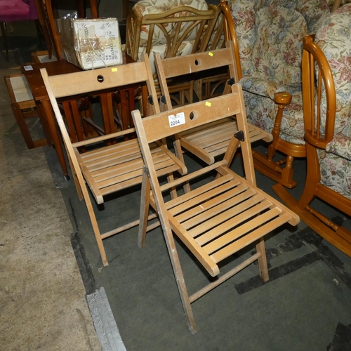 2204 - 3 x folding wooden chairs